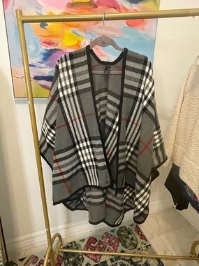 Gray Plaid Open-Front Poncho Jacket - Women one size